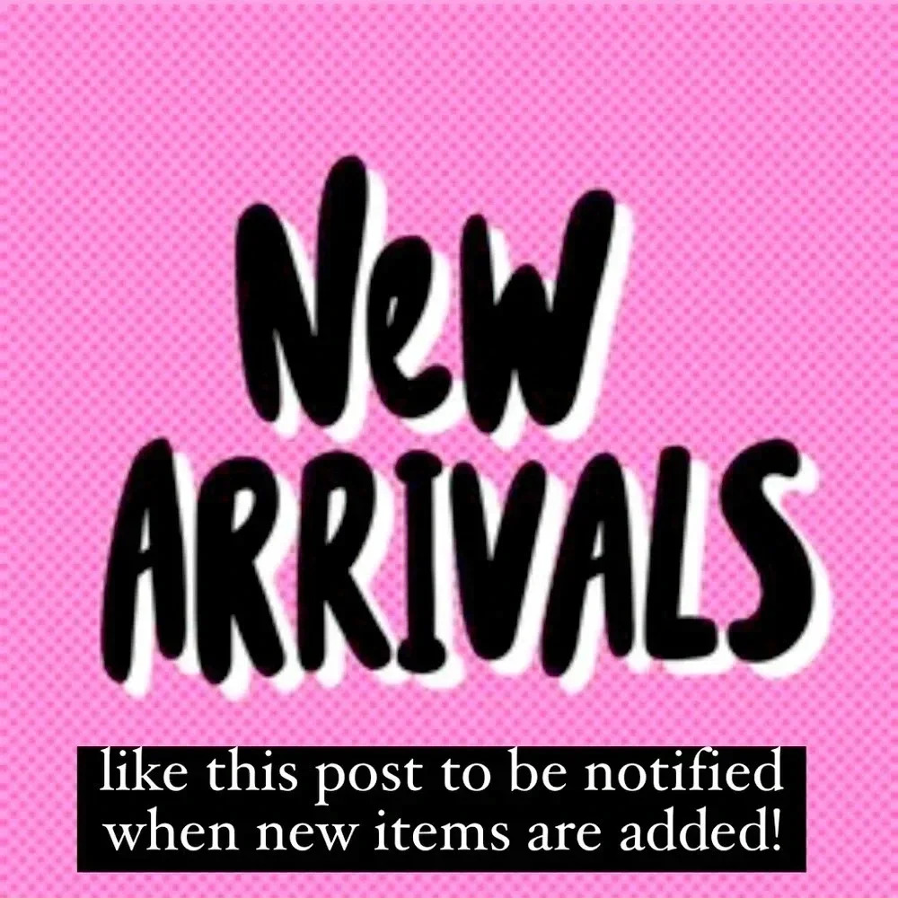 Like this post so you get notified when new items are added to my closet!